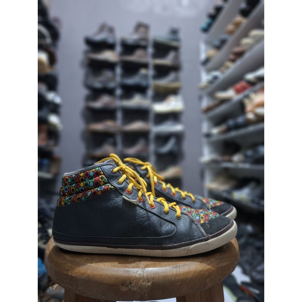 Sepatu sneakers casual ELLESSE Italia size 45