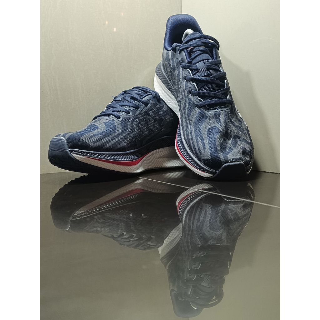 SKETCHER_GO_RUN_SPEED-HYPER_BURST_PRO