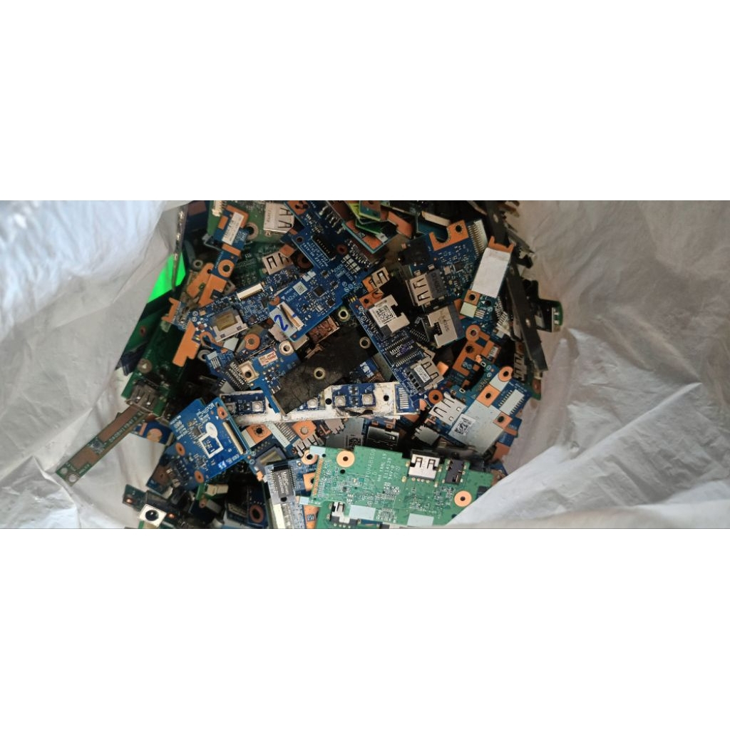 PCB LAPTOP RUSAK