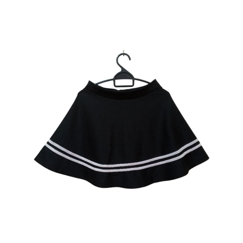 Rok Mini Wanita | Second Preloved Rok Mini