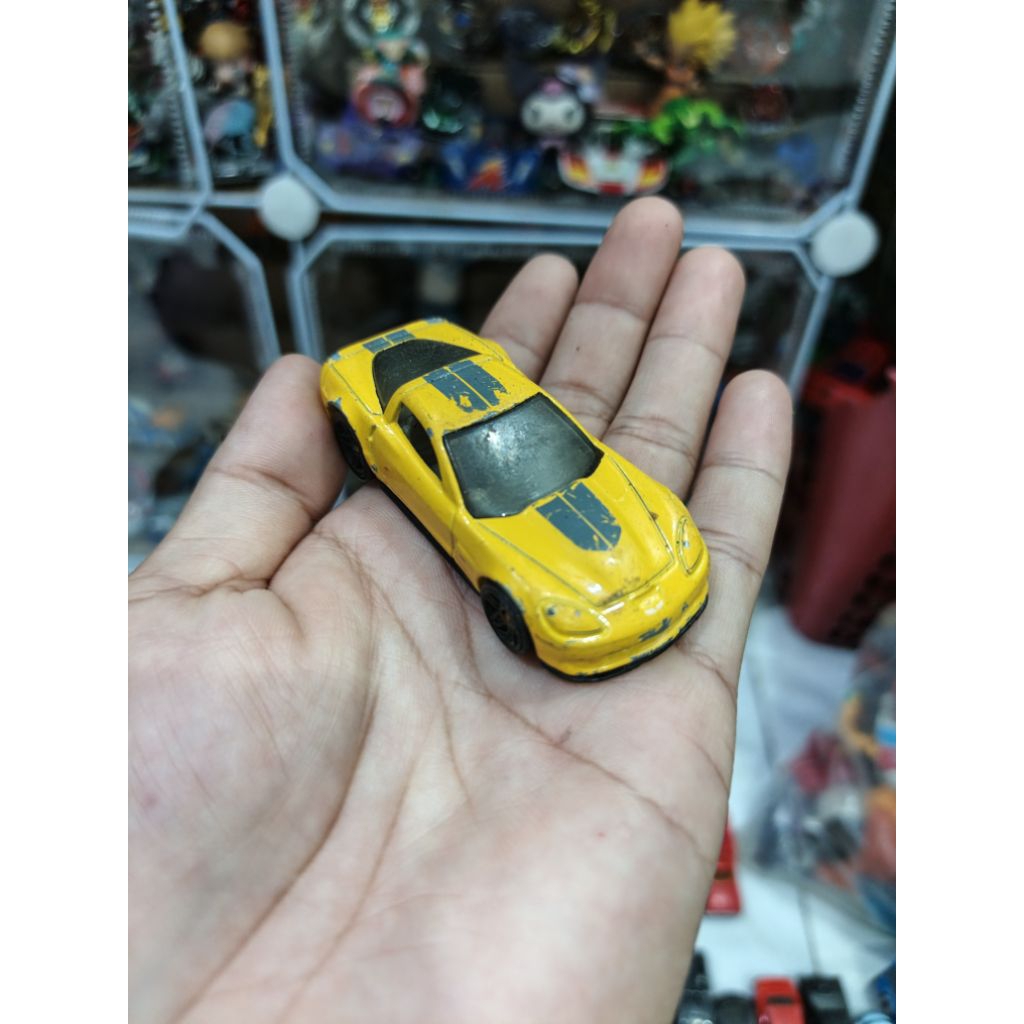 diecast hotwheels 12 corvette Z06