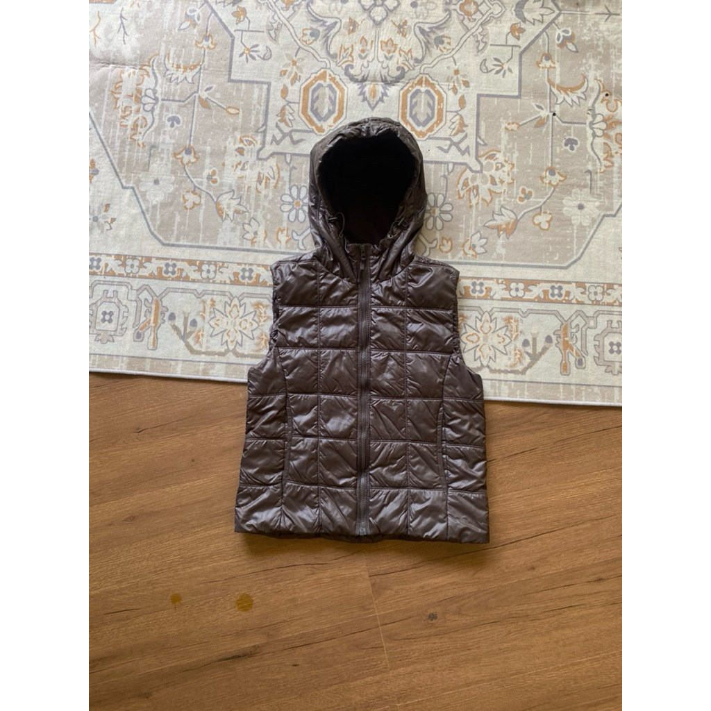 uniqlo vest hoodie
