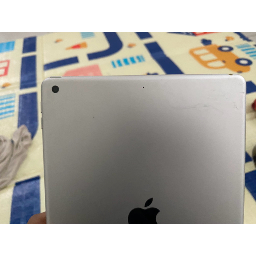 iPad 8 128 gb - Wifi Only - Ex Ibox [ipad only]