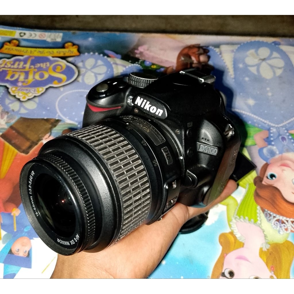 kamera nikon D3100 bekas minus