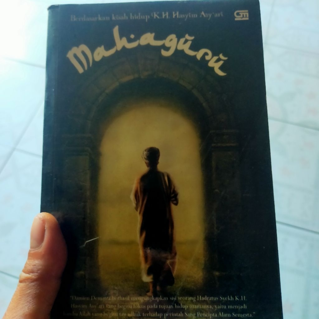 Buku Mahaguru Original.