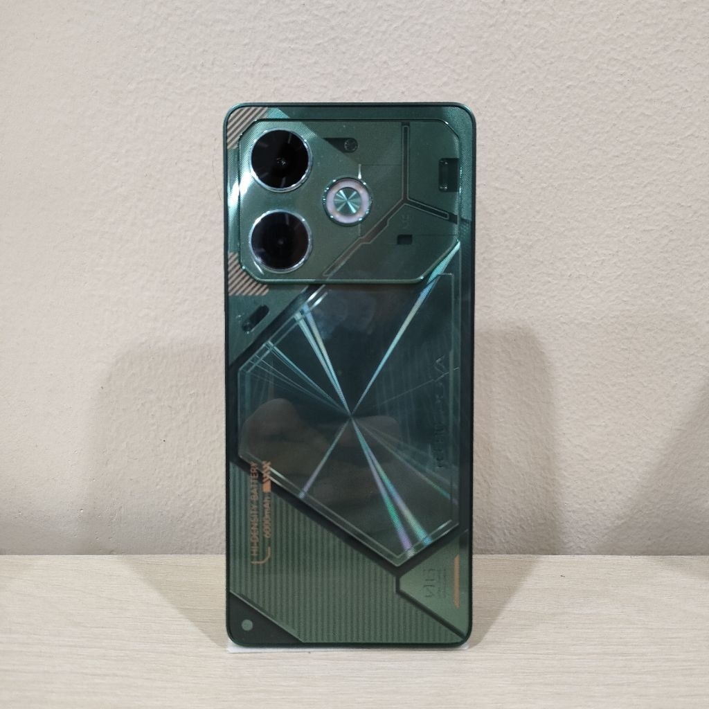 Handphone Tecno Pova 6 Ram 12 256 GB ( Batangan, Tanpa Charger )