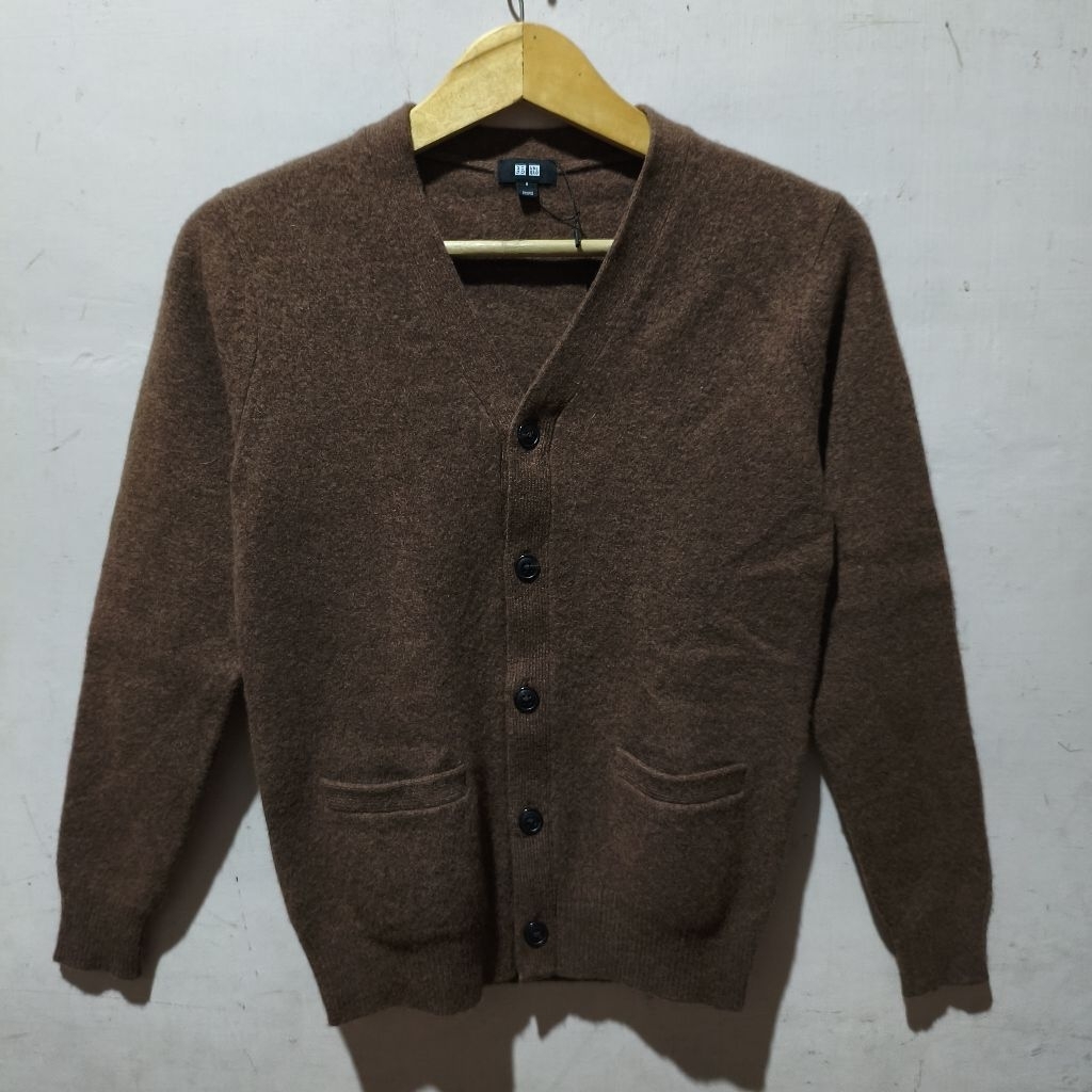 Cardigan rajut uniqlo second