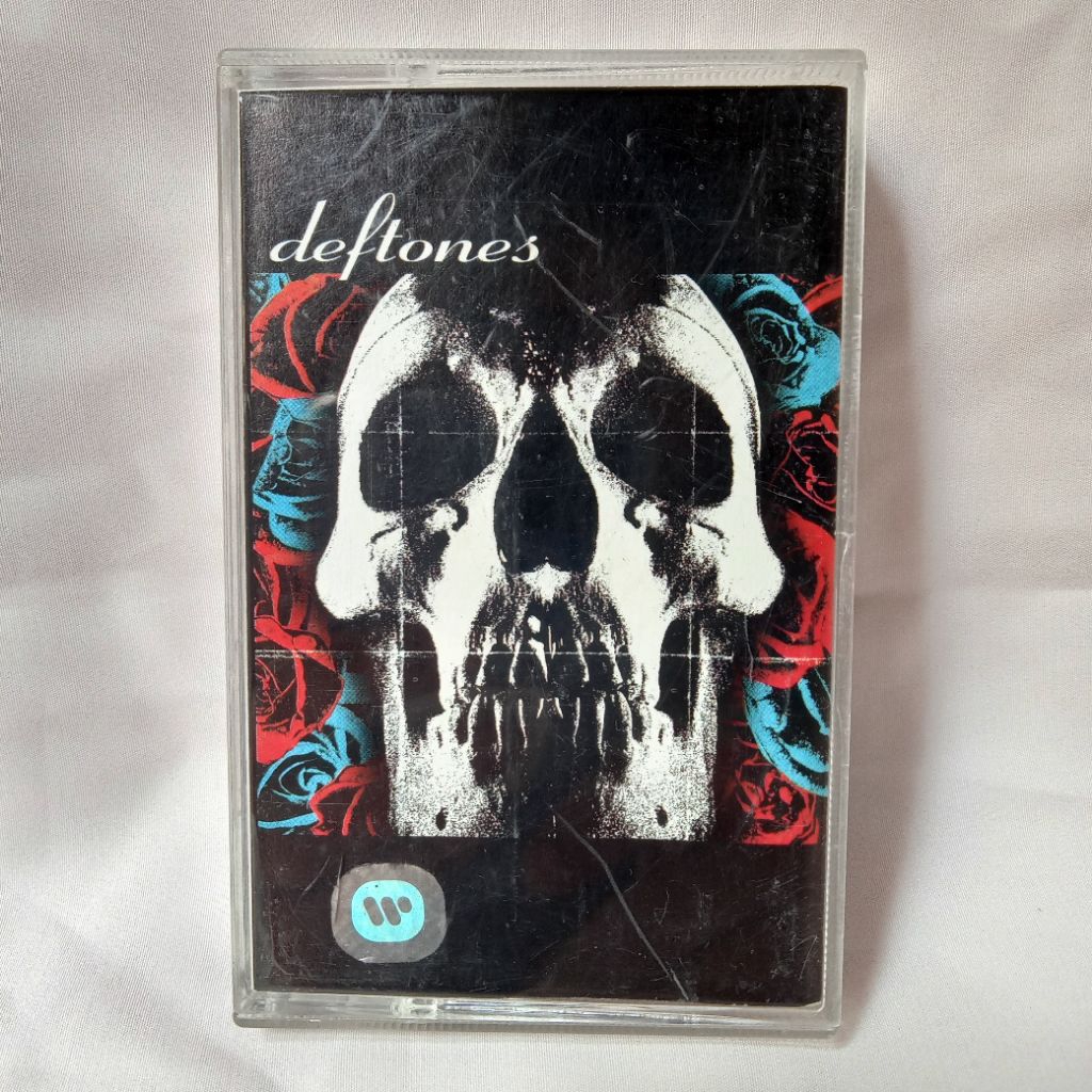 Kaset Pita Deftones - Deftones