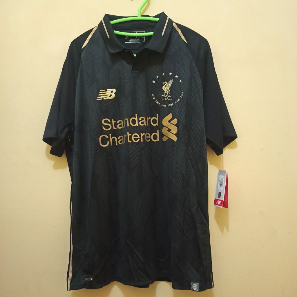 Jersey Liverpool Six Times Black/Gold Special Edition  - BNWT Size M