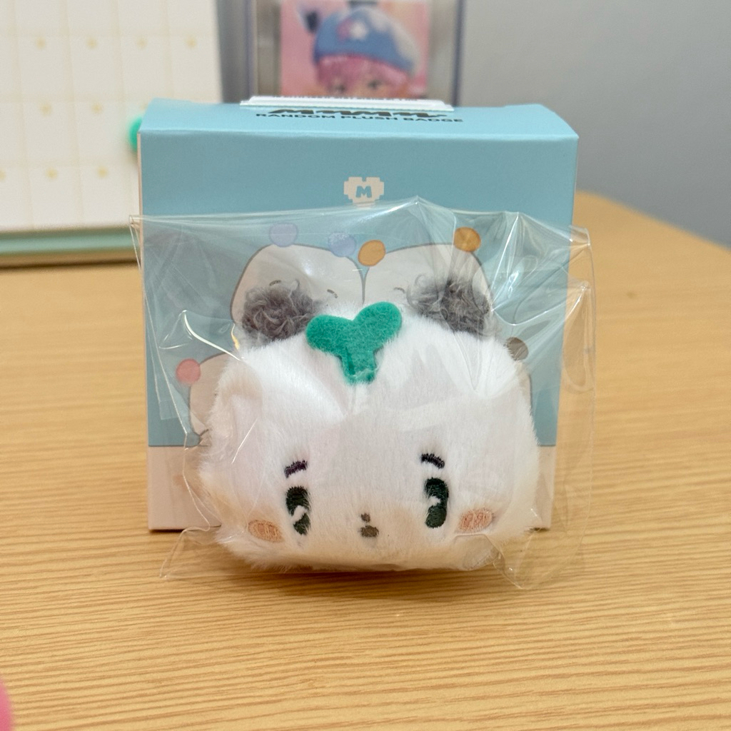 MMMM Baby Room Pop Up PLAVE random plush badge Meowmi