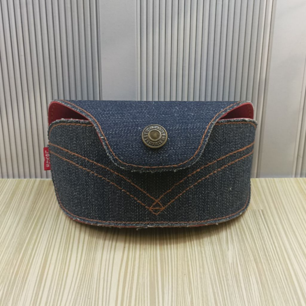 tempat kacamata levi's sunglasses box original likenew