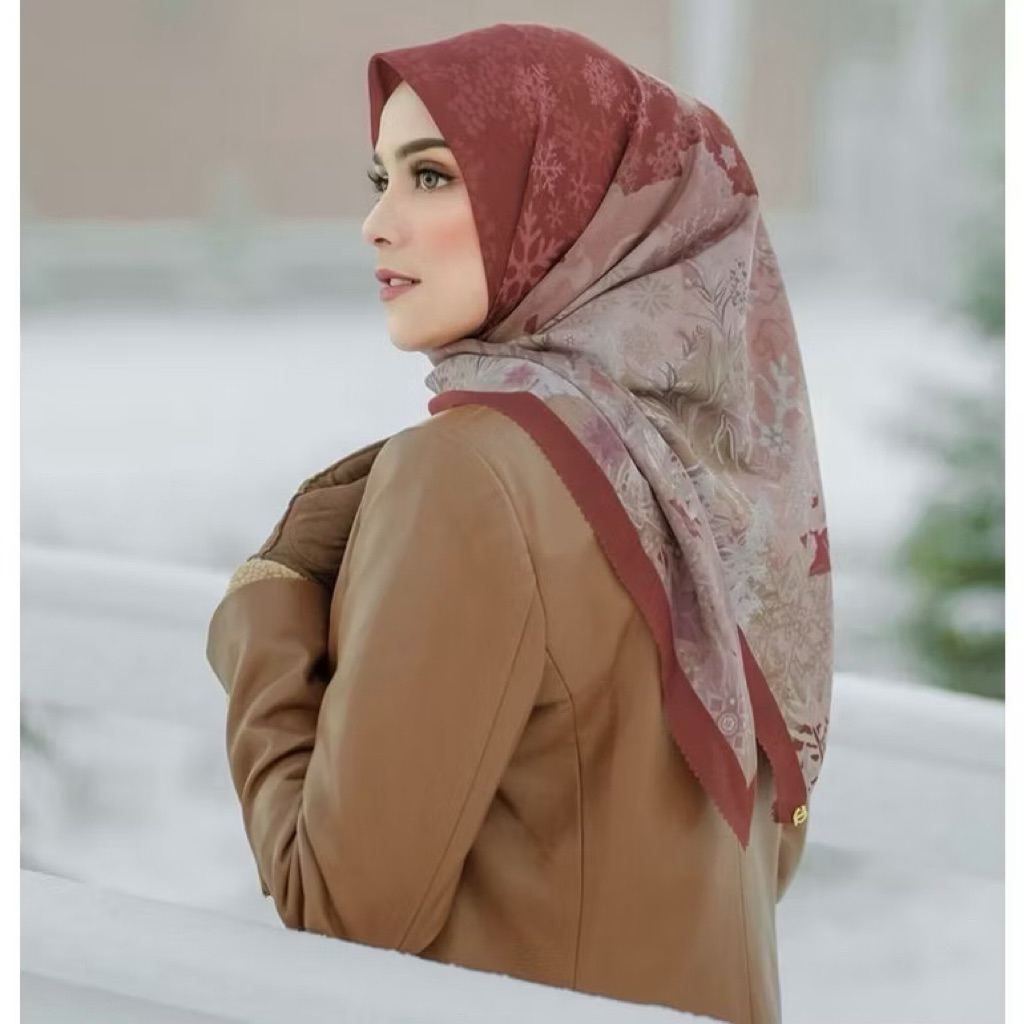 NEW BUTTONSCARVES FROZEN TEABERRY