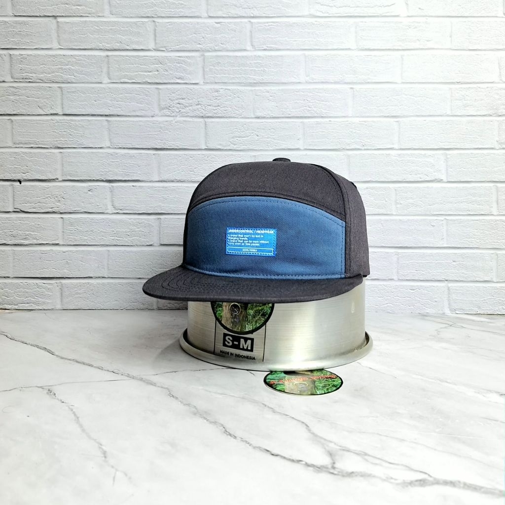 Topi UNDER CONTROL