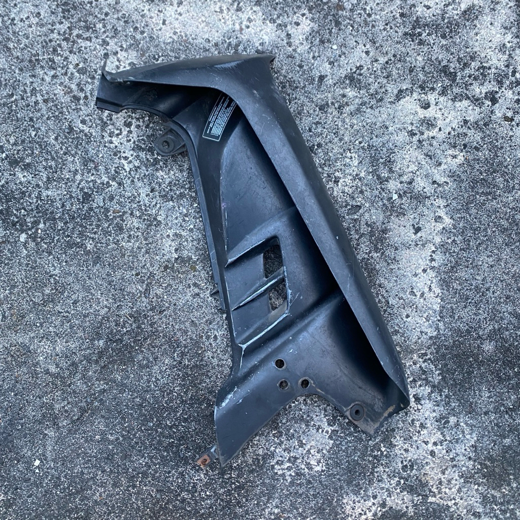 Cover Tebeng Sayap Sebelah Kanan Suzuki Tornado Shogun Kebo Original