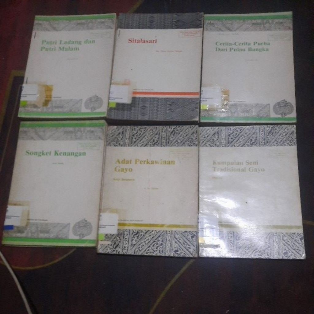 PUTRI LADANG DAN PUTRI MALAM SITALASARI SONGKET KENANGAN ADAT PERKAWINAN GAYO KUMPULAN SENI GAYO