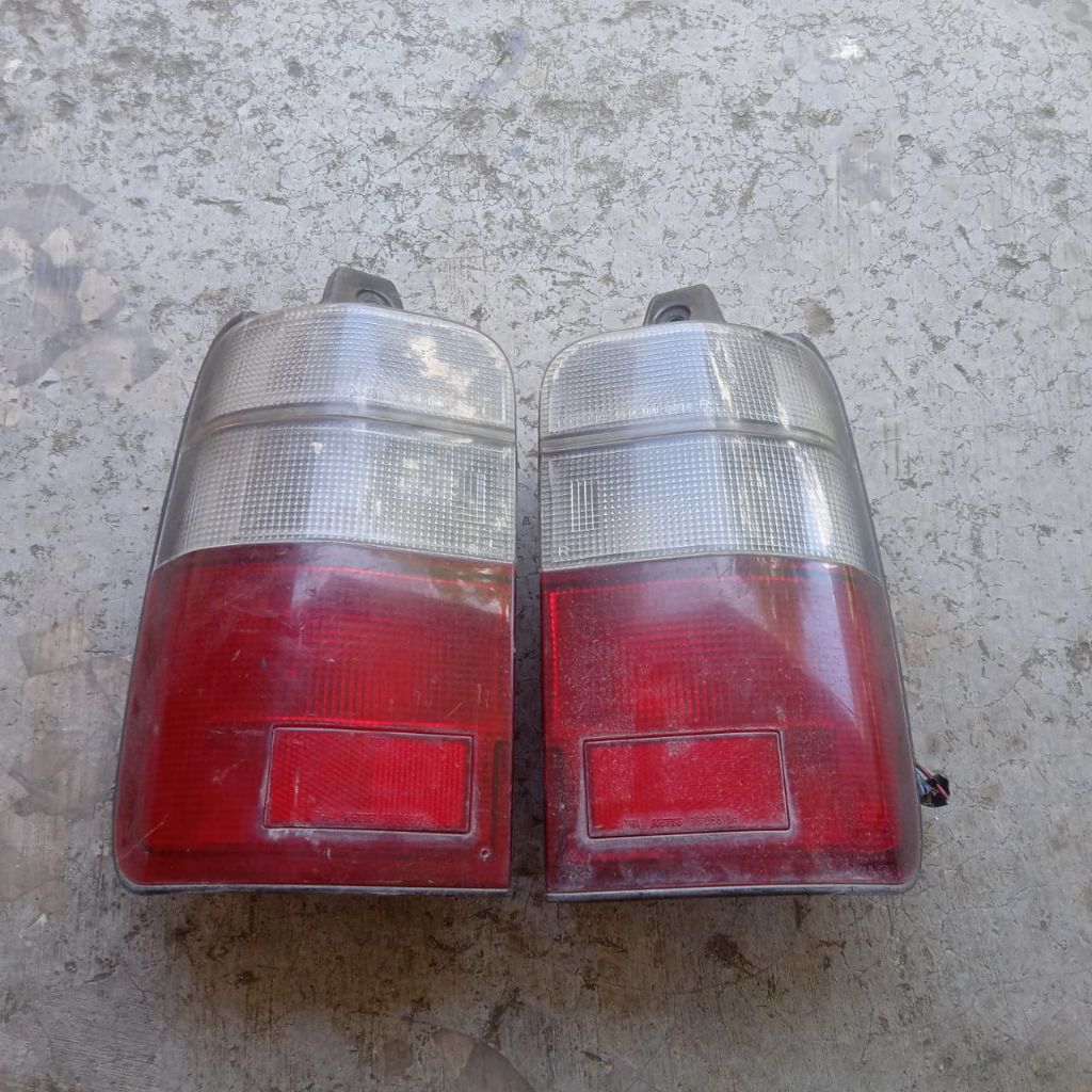 lampu belakang kijang lgx atau lampu belakang kijang atau lampu belakang toyota kijang lgx