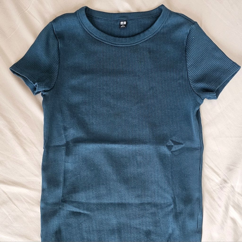 uniqlo supima cotton ribbed tee | atasan wanita | uniqlo knit | baju knit wanita | fit body