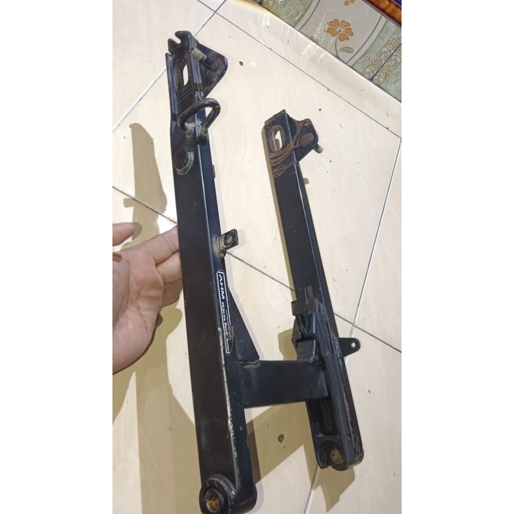 Swing Arm arem Honda Supra X 125 DD ori asli pembawaan copotan motor