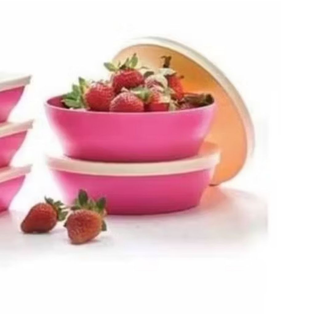 ichigo round tupperware
