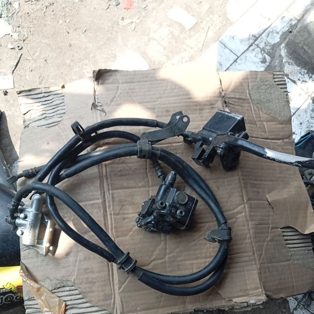 KALIPER REM DEPAN PCX ADV ORIGINAL
