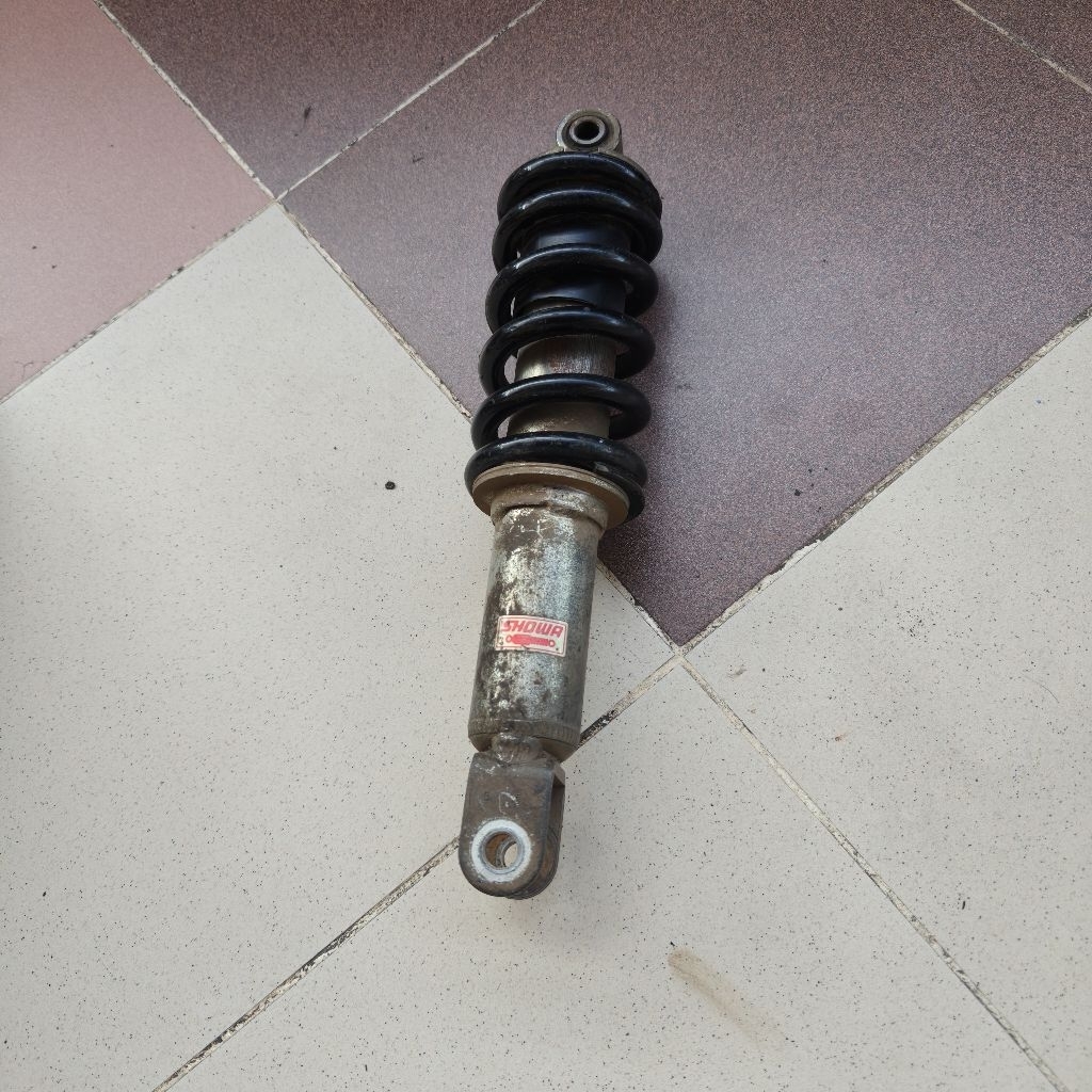 Shock Belakang Suzuki GSX R150 Second Bekas Original 150 R Ori Copotan