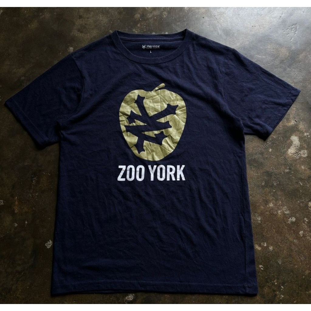 Y2k ZOO YORK NYC APPLE LOGO SKATE TEE