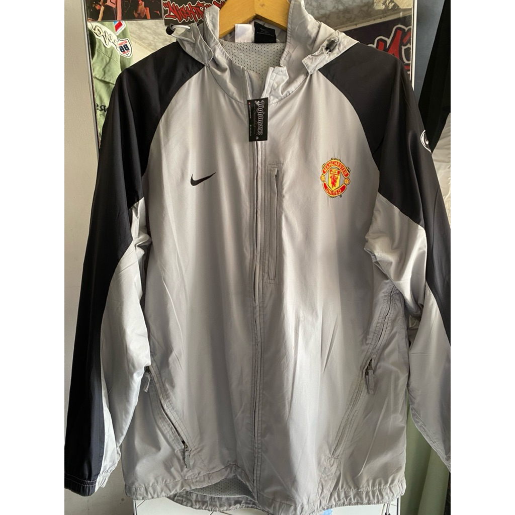 VINTAGE NIKE MANCHESTER UNITED MU TRAINING EPL JACKET VODAFONE 2003
