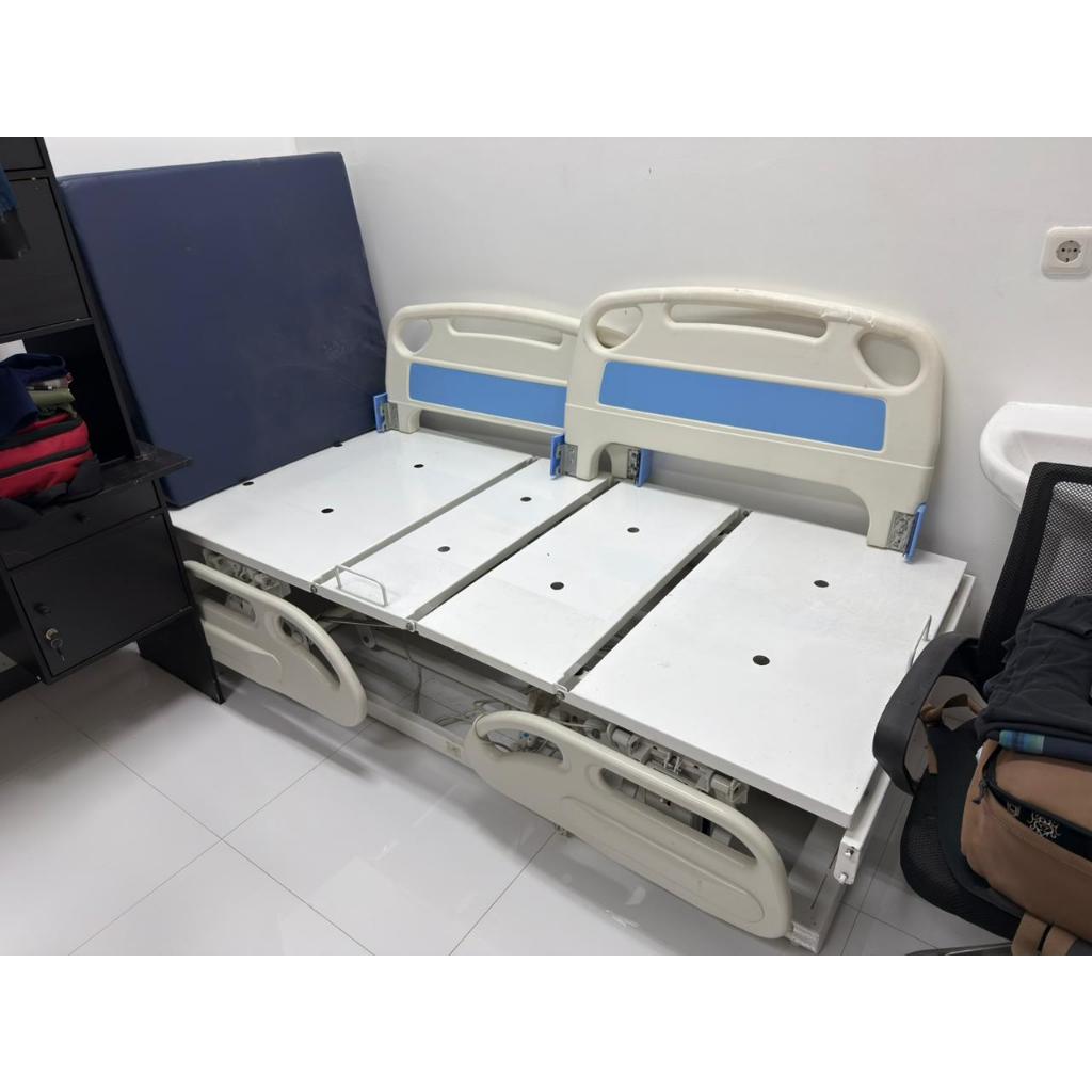 Bed Pasien ICU Elektrik sellaco 3 Crank Kupu Kupu | Ranjang Rumah Sakit Remote - dengan matras  DY6A