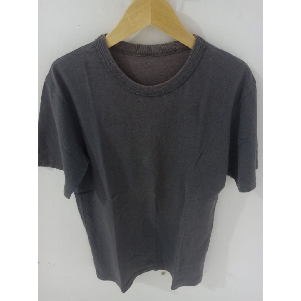 T-shirt UNIQLO BASIC Original