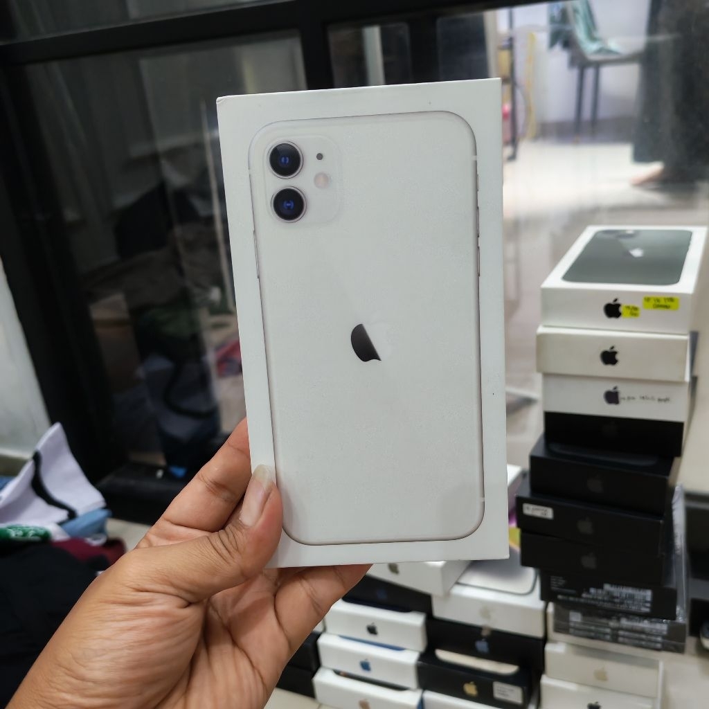 Dus book box Iphone 11 white original copotan