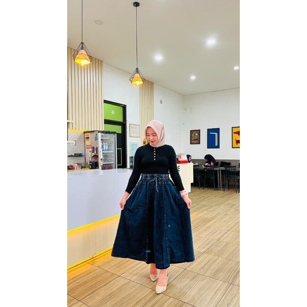 ROK JEANS SUPER JUMBO WANITA