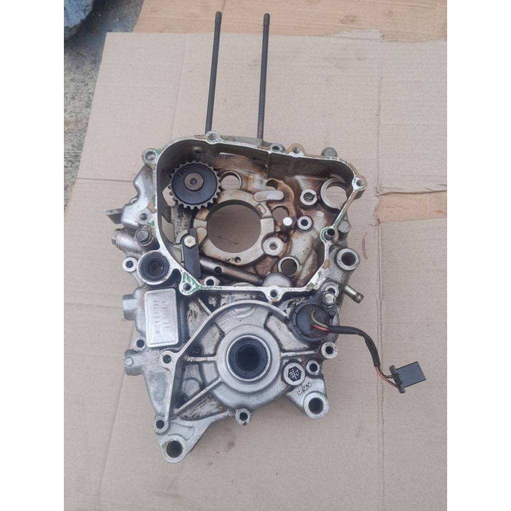 krengkes kiri revo fit injeksi k03 original ( lepasan motor )