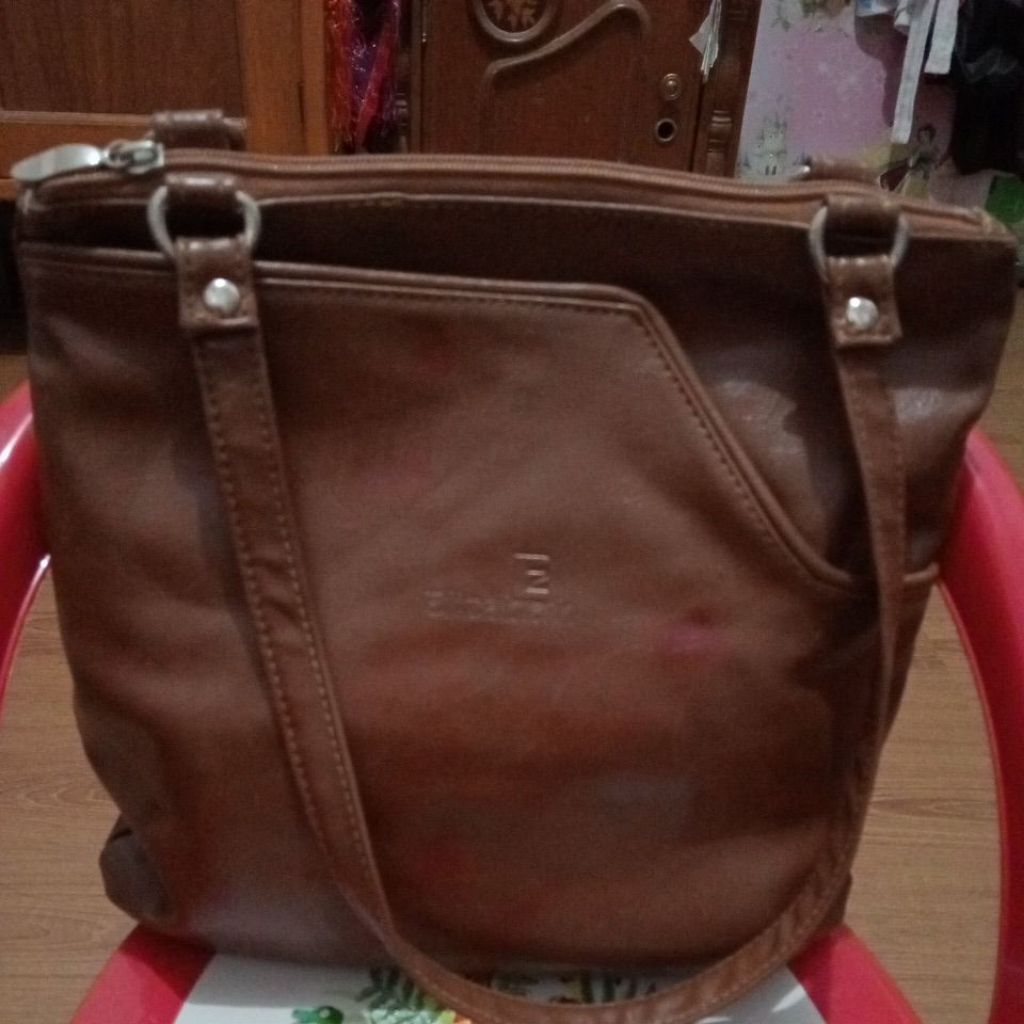 Tas Elizabeth Jinjing Kulit Wanita Monza