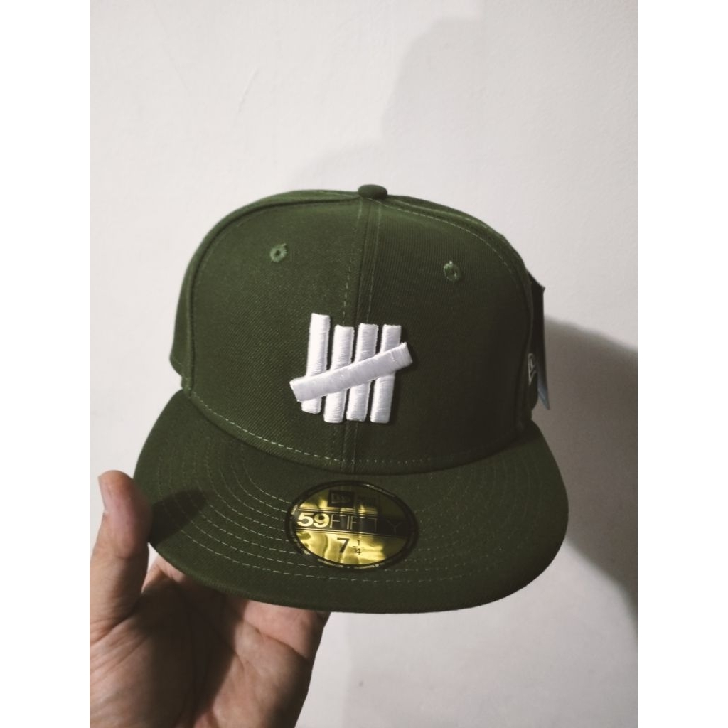 Topi New Era 59FIFTY X Undefeated - Hijau Army/Zaitun - Ukuran 7 ¼ - Original
