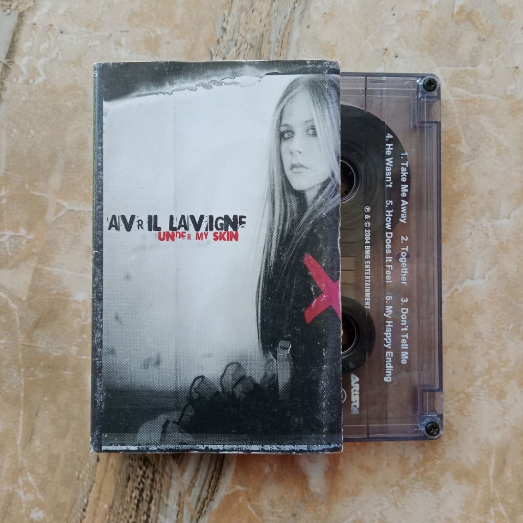 Kaset pita Avril Lavigne - Under My Skin