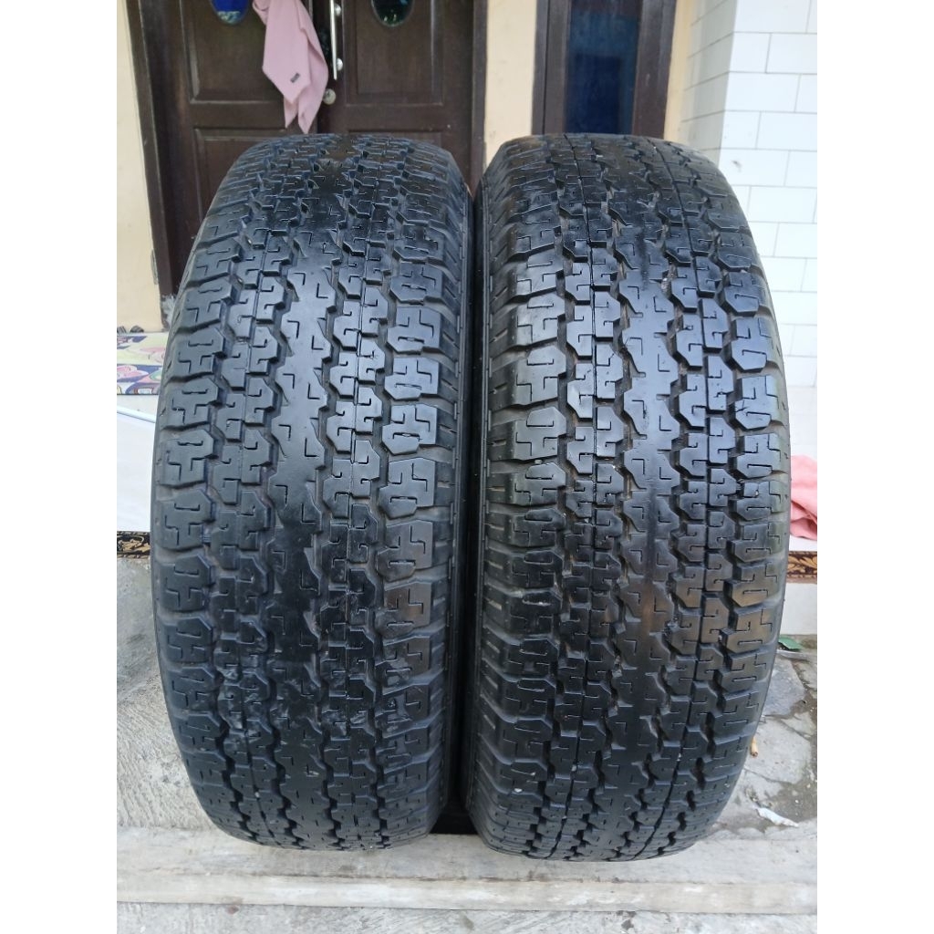 Ban Bridgestone 245/70 R16