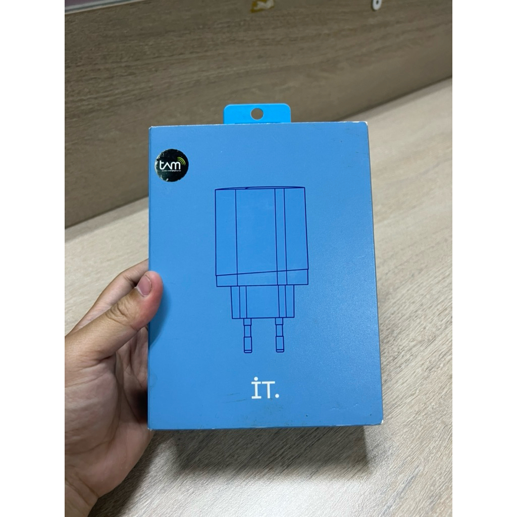 Charger Plug IT 30W PD Fast Charging USB Type C + USB A Original