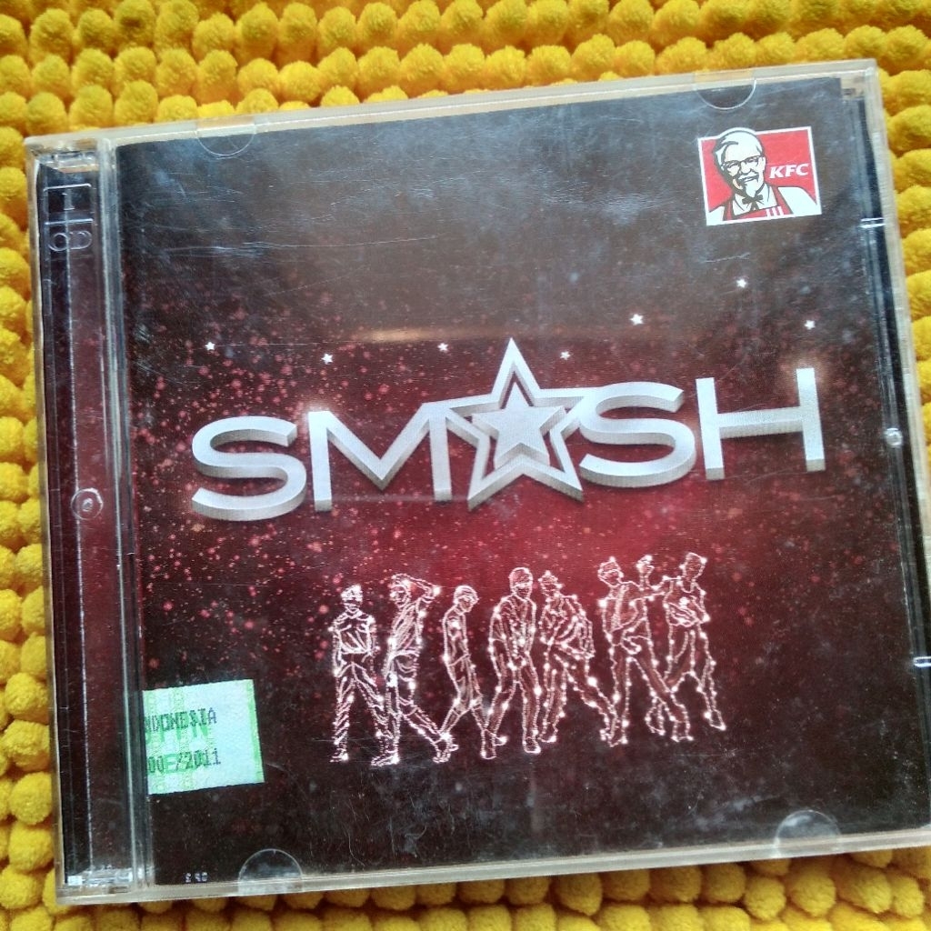 CD COMPACT DISC SMASH - SMASH