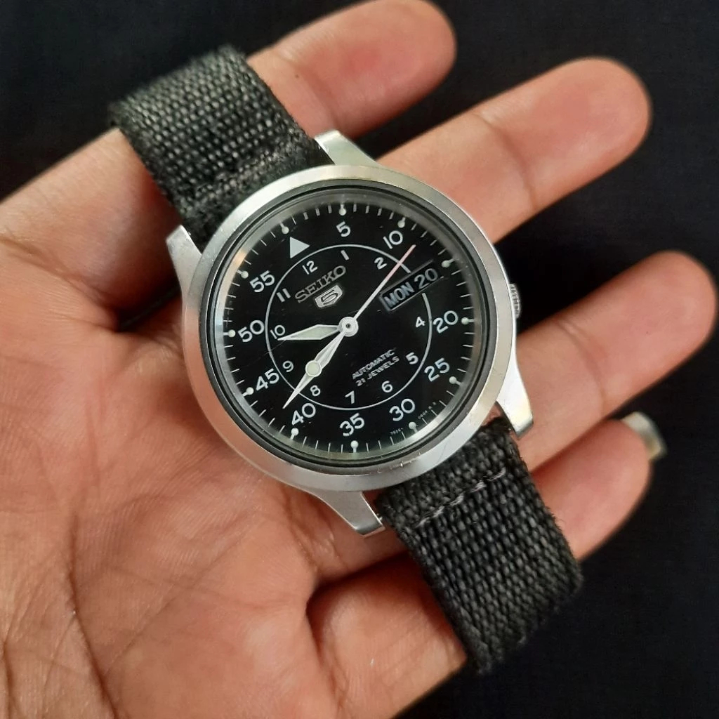Seiko SNK809 Military