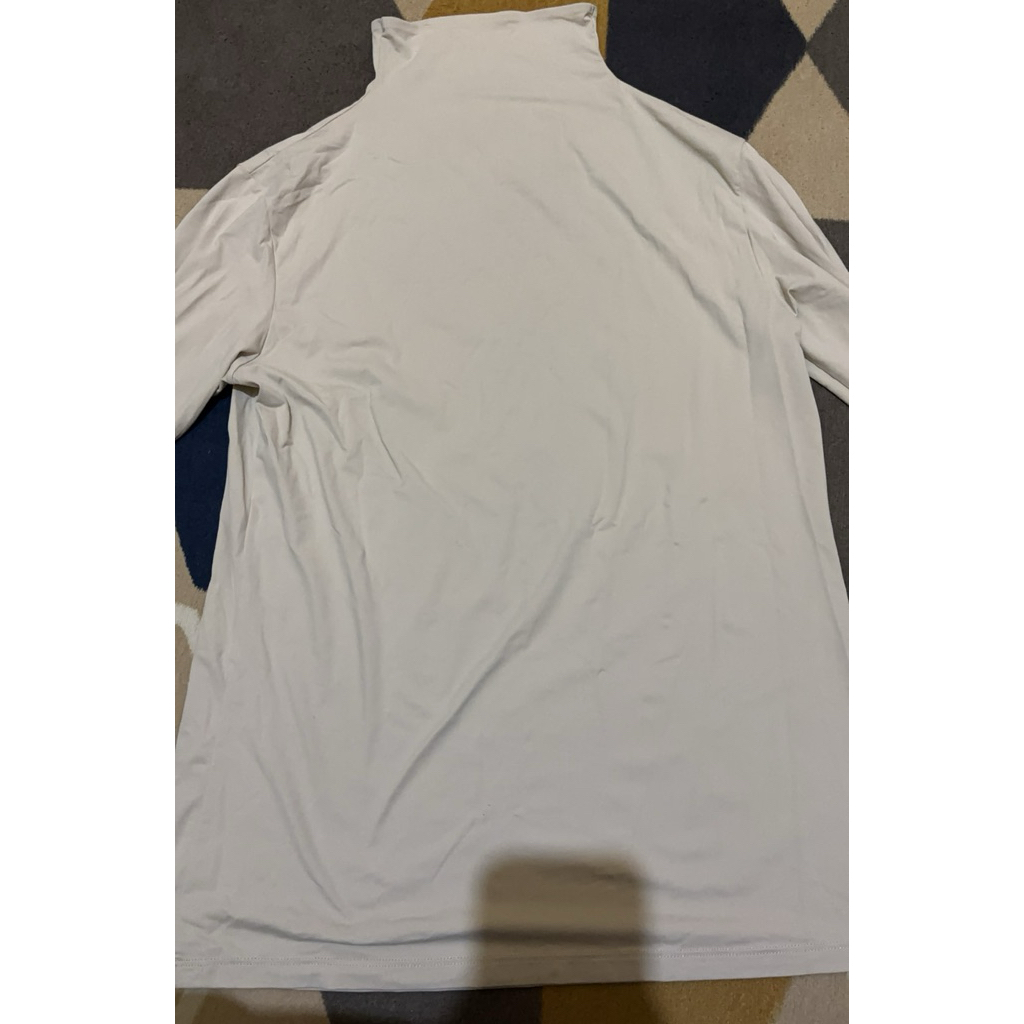 pl Uniqlo manset panjang berkerah airism ukuran ukuran xl