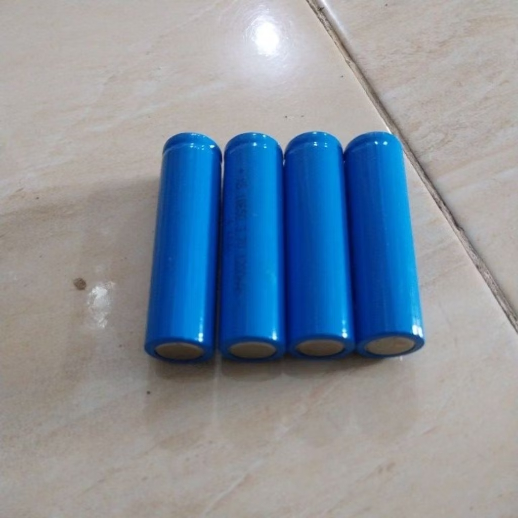 BATRE CAS 18650 batre charger 18650 batrei cas BATRE 18650