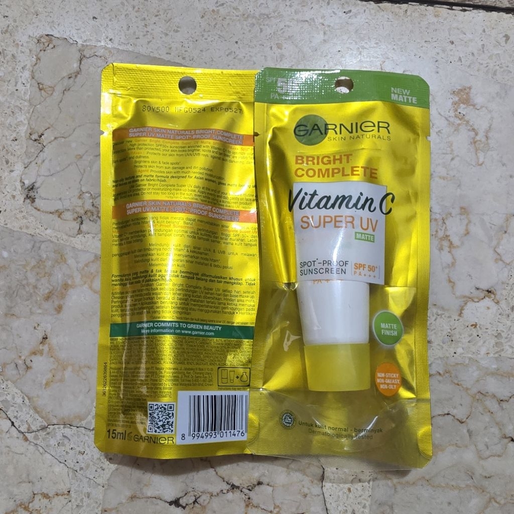 [15 ml] Garnier Sunscreen Bright Complete Super UV Matte Finish Sunscreen 15 ml