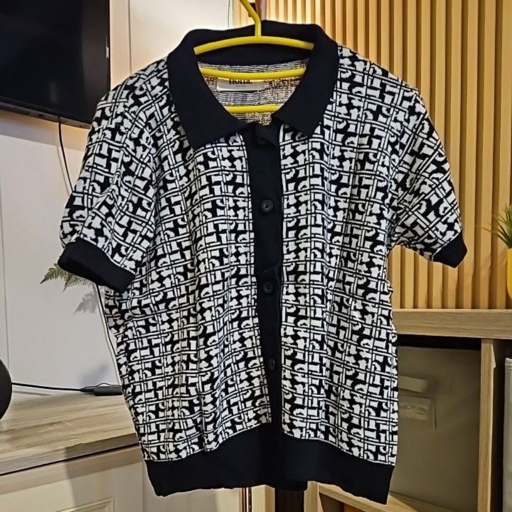 nonaetal knitted hitam putih