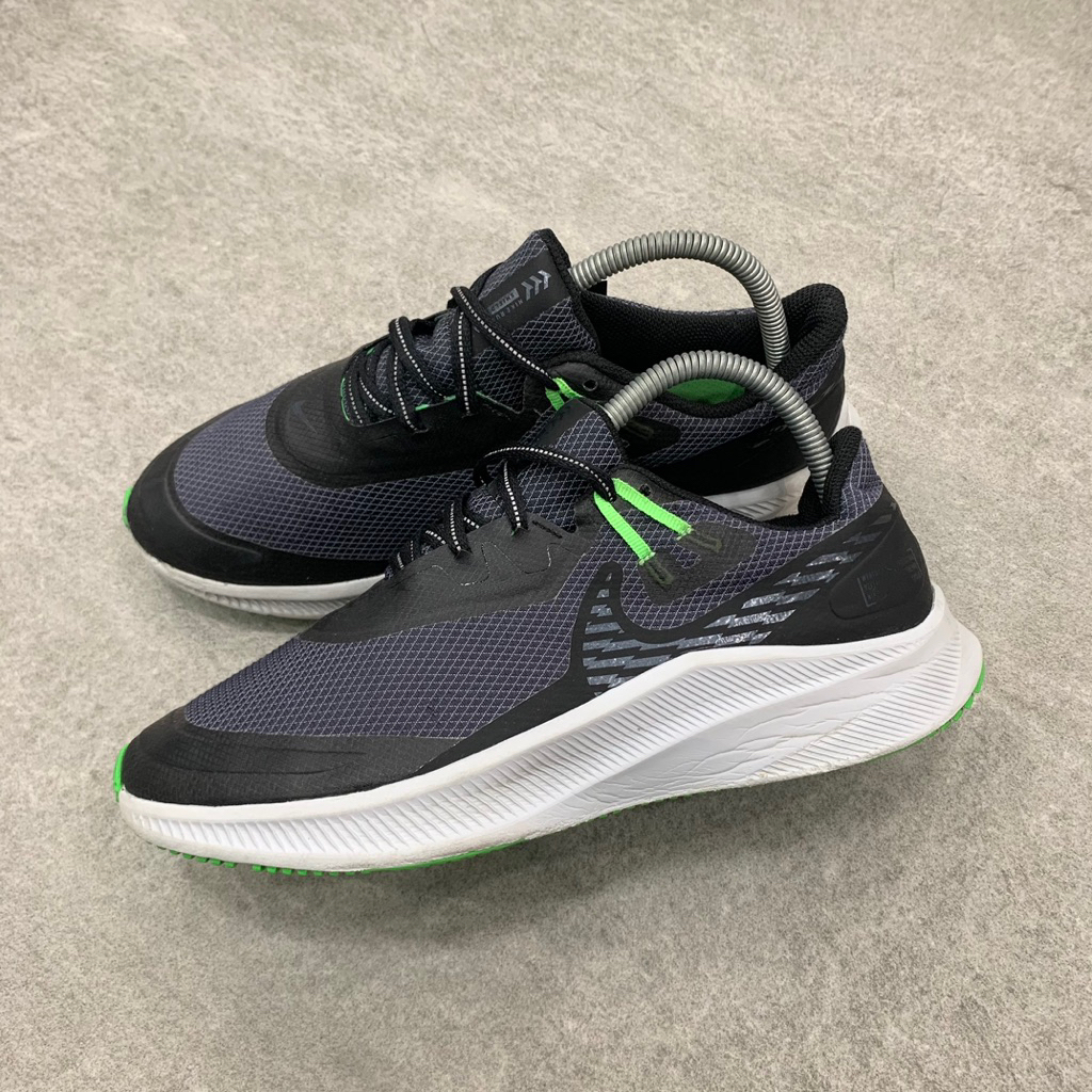 Nike Quest 3 Shield Black