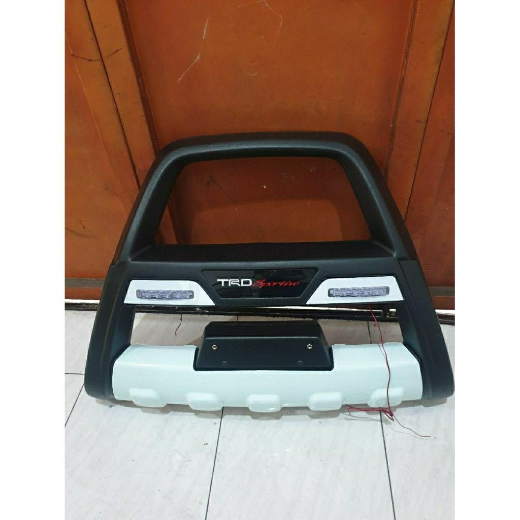 bumper depan - tanduk depan avanza lama  hitam, putih, silver