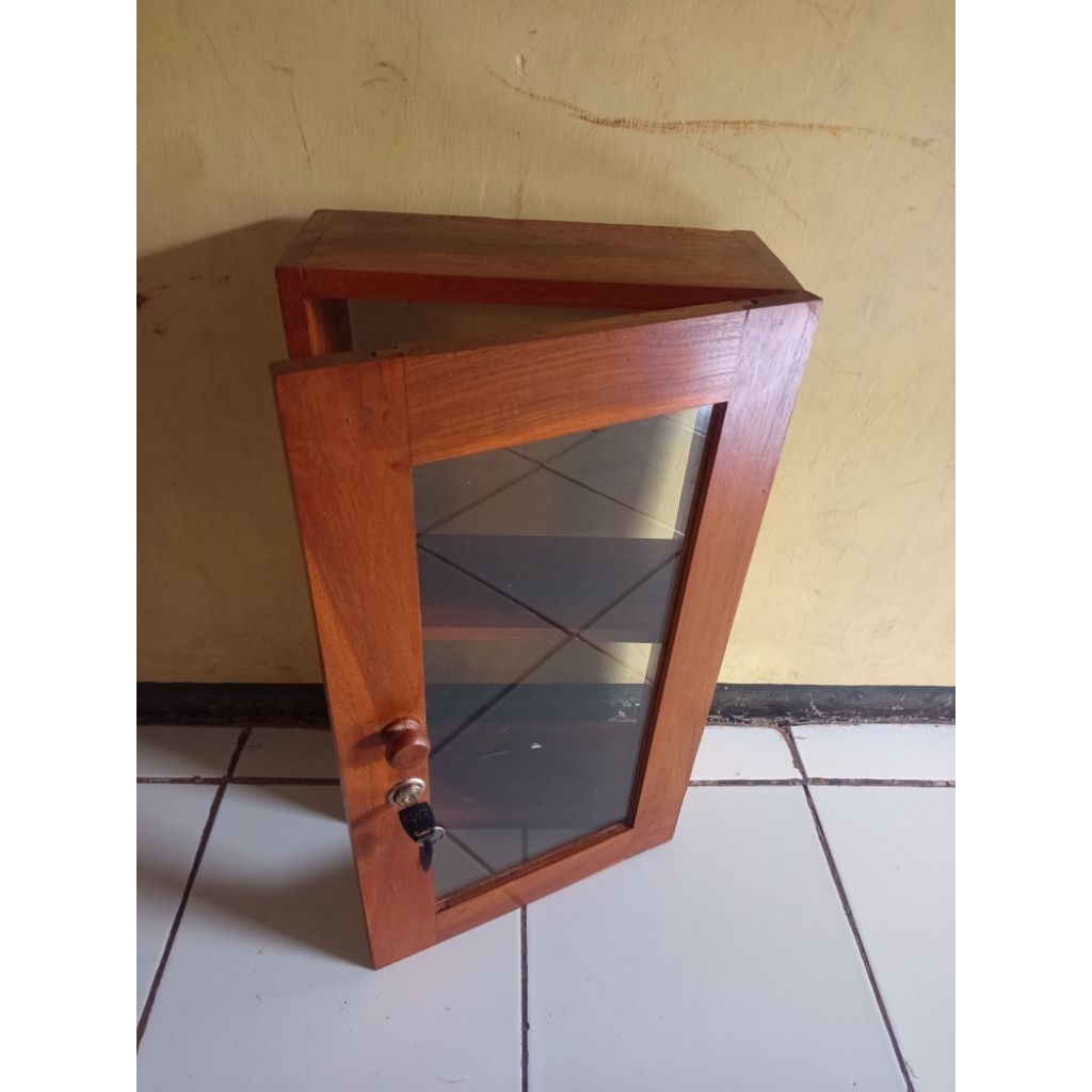 Kotak P3K Bahan full asli kayu jati
