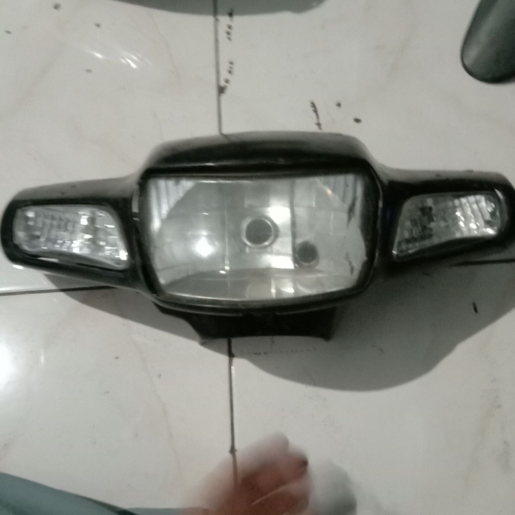 batok depan set lampu legenda 2 (lampu non ori)