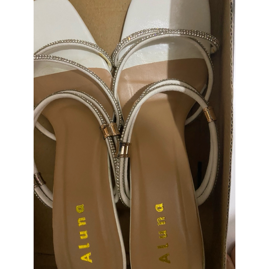 High Heels warna putih Wanita PL/New