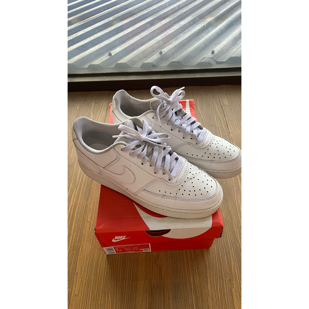 Nike Court Vision low