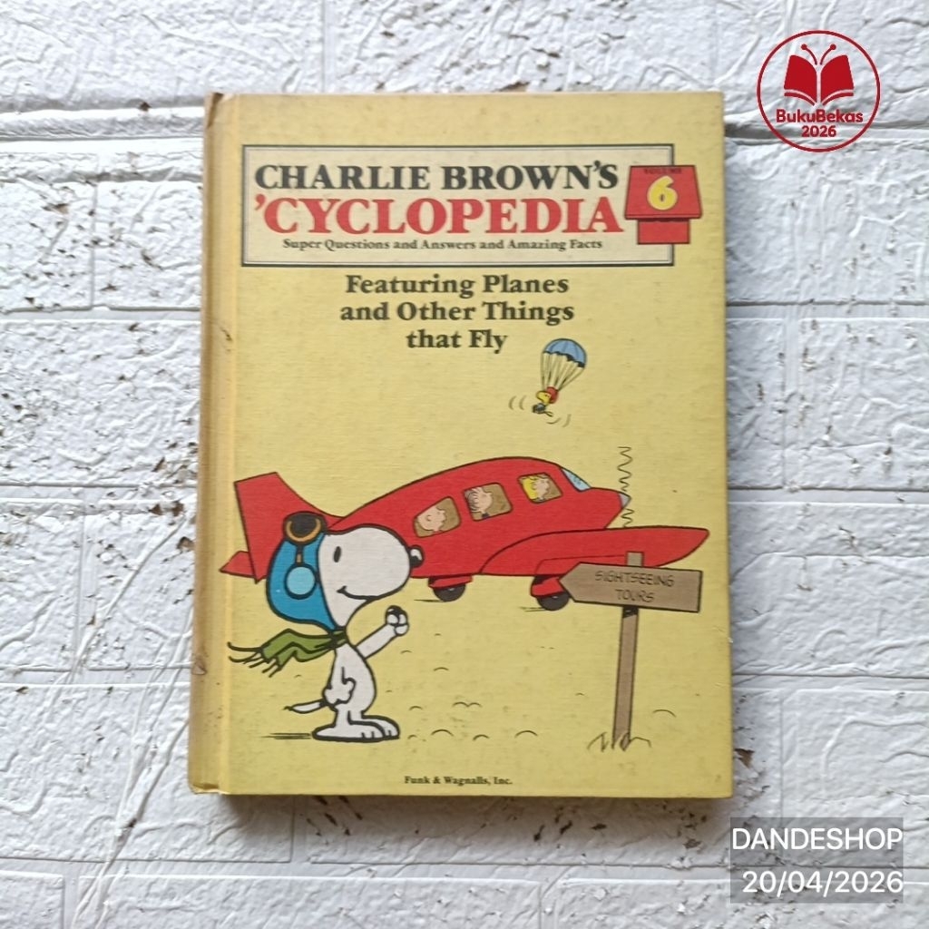 (hard cover) CHARLIE BROWN'S 'CYCLOPEDIA - Super Questions and Answers and Amazing Facts - Buku Peng